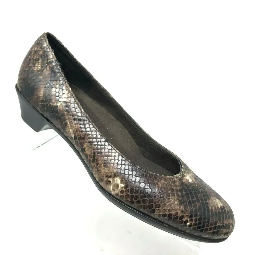 Munro American Women's 7 N Meg Pump Brown Leather Snake‎ Comfort Kitten Heel